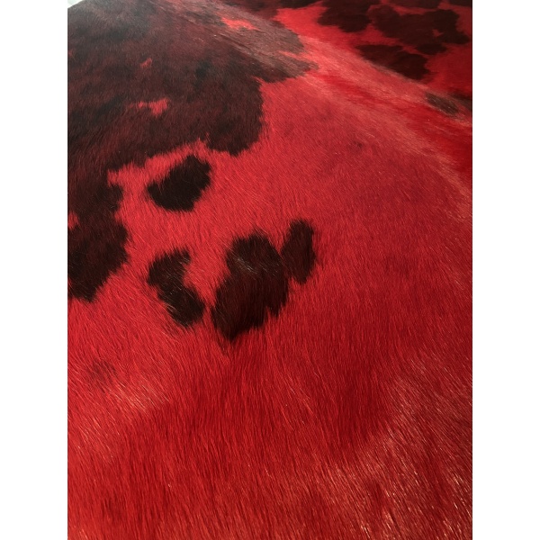 peau de vache rouge normande tapis déco